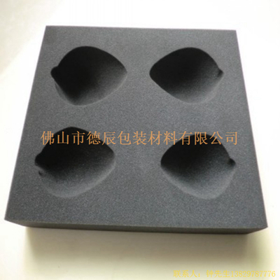 海綿內(nèi)托對各行各業(yè)產(chǎn)品起到絕緣、密封、防震、防塵、填充、隔音、固定，能夠保護(hù)包裝產(chǎn)品在運(yùn)輸過程中安然無恙，起到保護(hù)產(chǎn)品的一個作用，同時可以美化產(chǎn)品，提升產(chǎn)品檔次。