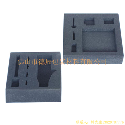 海綿內(nèi)托對各行各業(yè)產(chǎn)品起到絕緣、密封、防震、防塵、填充、隔音、固定，能夠保護(hù)包裝產(chǎn)品在運(yùn)輸過程中安然無恙，起到保護(hù)產(chǎn)品的一個作用，同時可以美化產(chǎn)品，提升產(chǎn)品檔次。